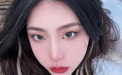 嫩模内部私拍高清拍视频